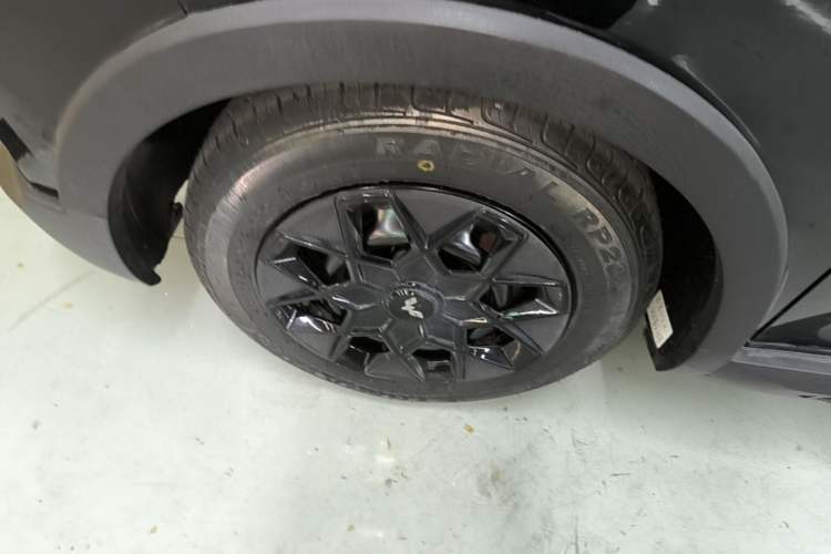 Used Wuling Hongguang MINIEV 2022 GAMEBOY 300km Enthusiast Model with Lithium Iron Phosphate Left Front Wheel Hub