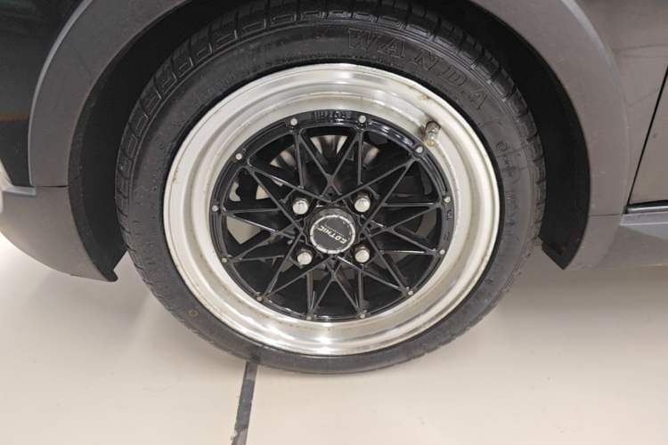 Used Wuling Hongguang MINIEV 2022 GAMEBOY 200km Gaming Edition with Lithium Iron Phosphate Left Front Wheel Hub