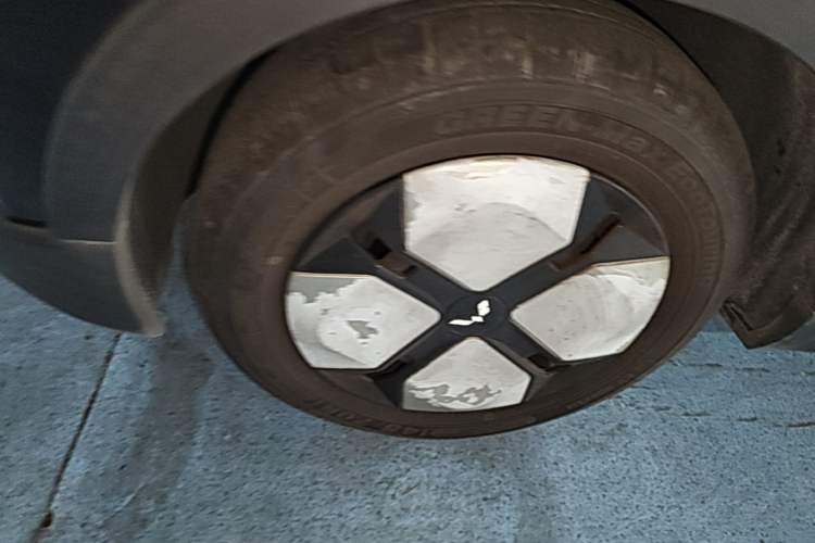 Used Wuling Hongguang MINIEV 2022 GAMEBOY 200km Gaming Edition with Lithium Iron Phosphate Left Front Wheel Hub