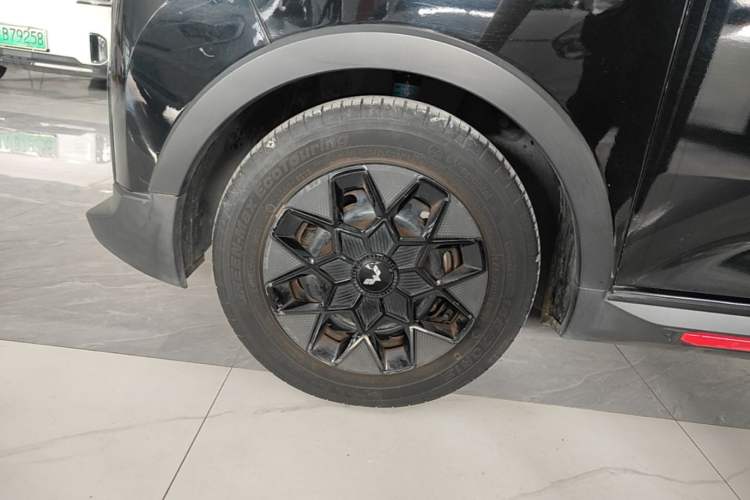 Used Wuling Hongguang MINIEV 2022 GAMEBOY 200km Gaming Edition with Lithium Iron Phosphate Left Front Wheel Hub