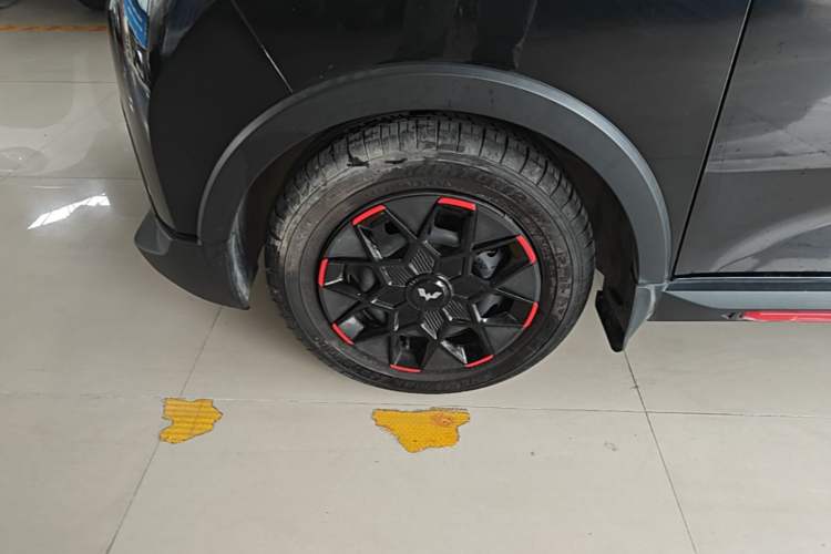 Used Wuling Hongguang MINIEV 2022 GAMEBOY 300km Enthusiast Model with Lithium Iron Phosphate Left Front Wheel Hub