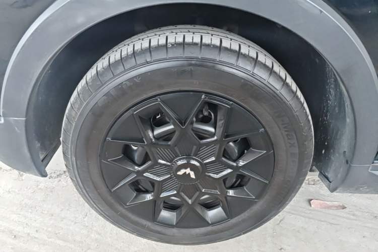 Used Wuling Hongguang MINIEV 2022 GAMEBOY 200km Gaming Edition with Lithium Iron Phosphate Left Front Wheel Hub
