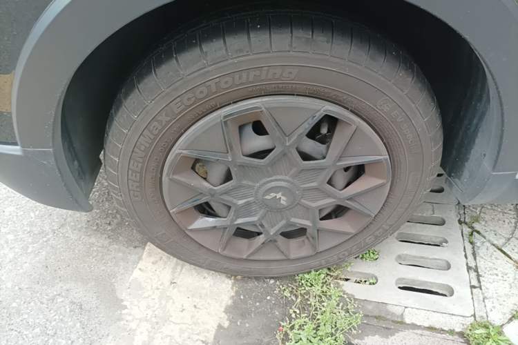 Used Wuling Hongguang MINIEV 2022 GAMEBOY 200km Gaming Edition with Lithium Iron Phosphate Left Front Wheel Hub