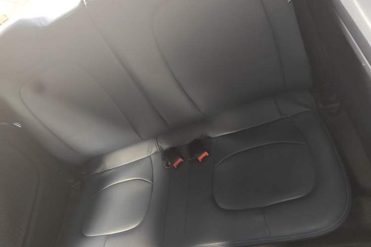 Used Wuling Hongguang MINIEV 2022 GAMEBOY 200km Play Edition with Lithium Iron Phosphate Left Rear Seat