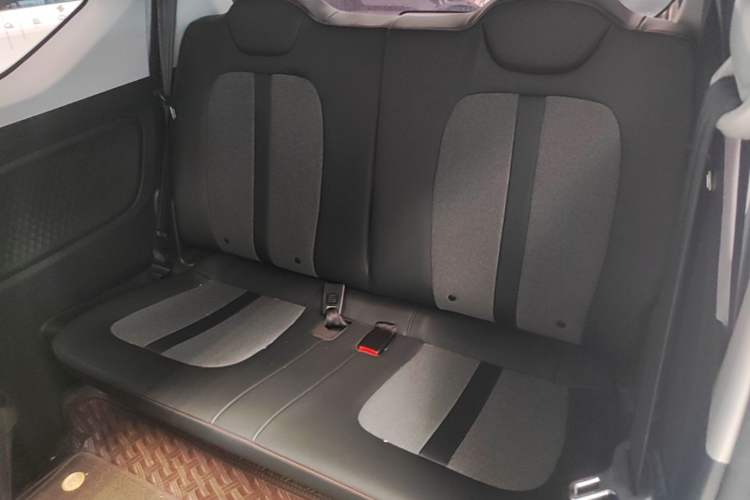 Used Wuling Hongguang MINIEV 2022 GAMEBOY 200km Gaming Edition with Lithium Iron Phosphate Left Rear Seat