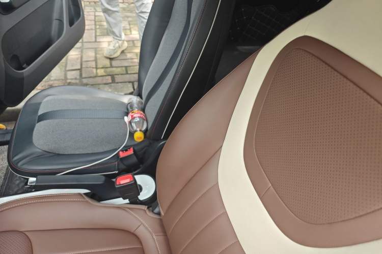 Used Wuling Hongguang MINIEV 2022 GAMEBOY 300km Enthusiast Model with Lithium Iron Phosphate Left Rear Seat