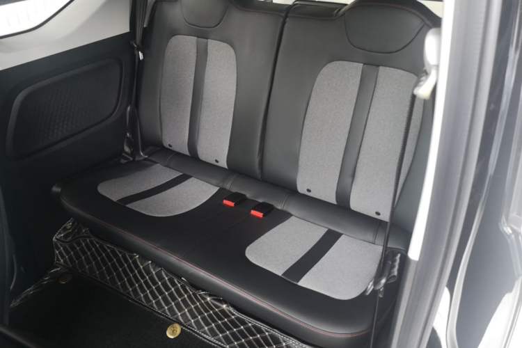 Used Wuling Hongguang MINIEV 2022 GAMEBOY 300km Enthusiast Model with Lithium Iron Phosphate Left Rear Seat