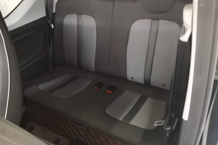 Used Wuling Hongguang MINIEV 2022 GAMEBOY 200km Play Edition with Lithium Iron Phosphate Left Rear Seat
