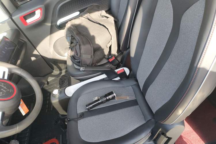 Used Wuling Hongguang MINIEV 2022 GAMEBOY 300km Enthusiast Model with Lithium Iron Phosphate Left Rear Seat