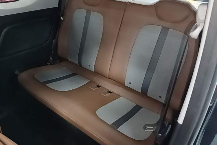 Used Wuling Hongguang MINIEV 2022 GAMEBOY 200km Gaming Edition with Lithium Iron Phosphate Left Rear Seat