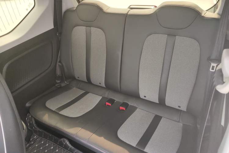 Used Wuling Hongguang MINIEV 2022 GAMEBOY 300km Enthusiast Model with Lithium Iron Phosphate Left Rear Seat