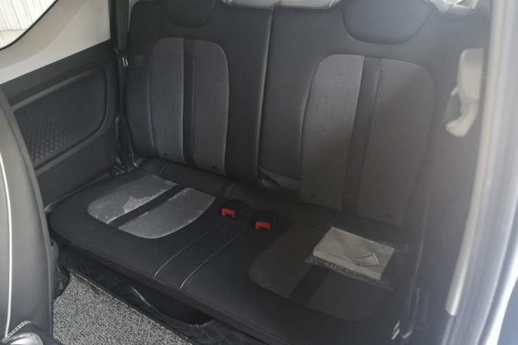 Used Wuling Hongguang MINIEV 2022 GAMEBOY 300km Enthusiast Model with Lithium Iron Phosphate Left Rear Seat
