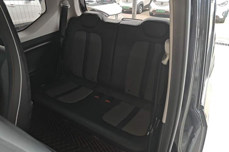 Used Wuling Hongguang MINIEV 2022 GAMEBOY 300km Enthusiast Model with Lithium Iron Phosphate Left Rear Seat