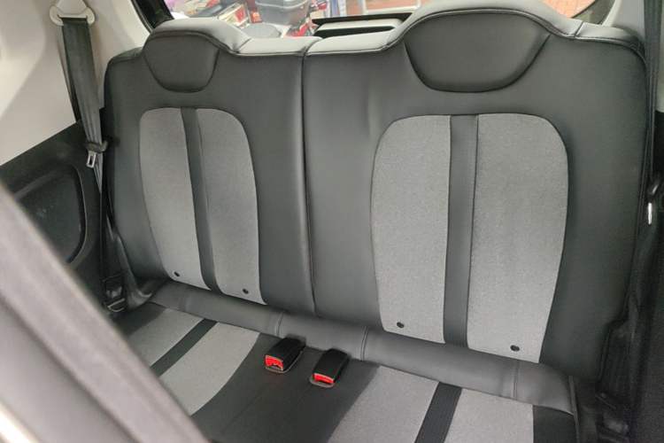 Used Wuling Hongguang MINIEV 2022 GAMEBOY 200km Gaming Edition with Lithium Iron Phosphate Left Rear Seat