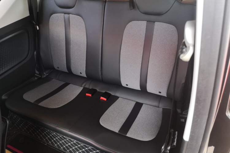 Used Wuling Hongguang MINIEV 2022 GAMEBOY 300km Enthusiast Model with Lithium Iron Phosphate Left Rear Seat