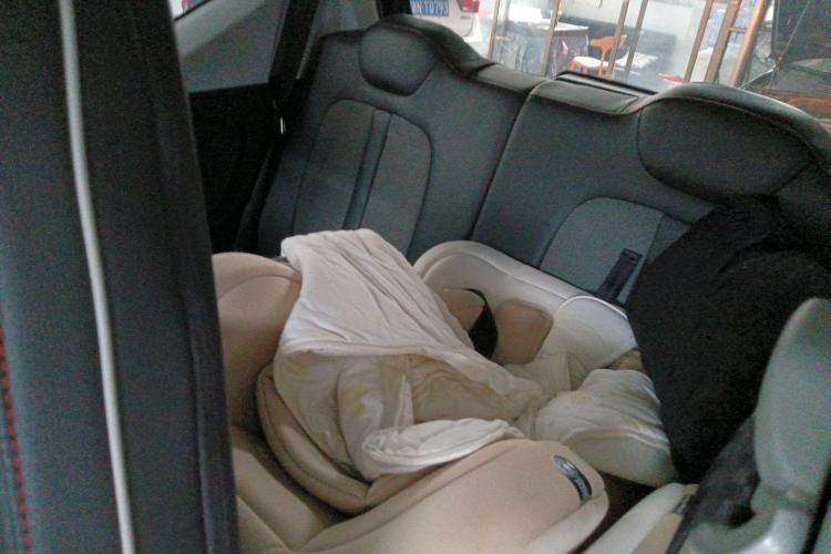 Used Wuling Hongguang MINIEV 2022 GAMEBOY 200km Gaming Edition with Lithium Iron Phosphate Left Rear Seat