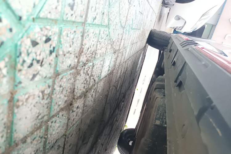 Used Wuling Hongguang MINIEV 2022 GAMEBOY 200km Gaming Edition with Lithium Iron Phosphate Left Side Sill