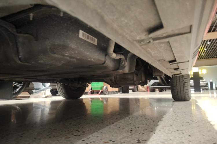 Used Wuling Hongguang MINIEV 2022 GAMEBOY 200km Gaming Edition with Lithium Iron Phosphate Left Side Sill