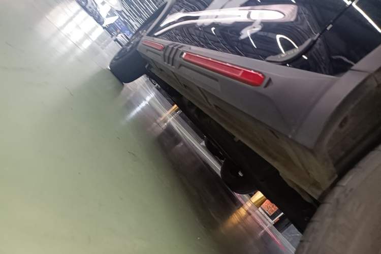 Used Wuling Hongguang MINIEV 2022 GAMEBOY 200km Gaming Edition with Lithium Iron Phosphate Left Side Sill