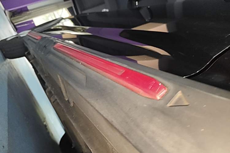 Used Wuling Hongguang MINIEV 2022 GAMEBOY 200km Gaming Edition with Lithium Iron Phosphate Left Side Sill