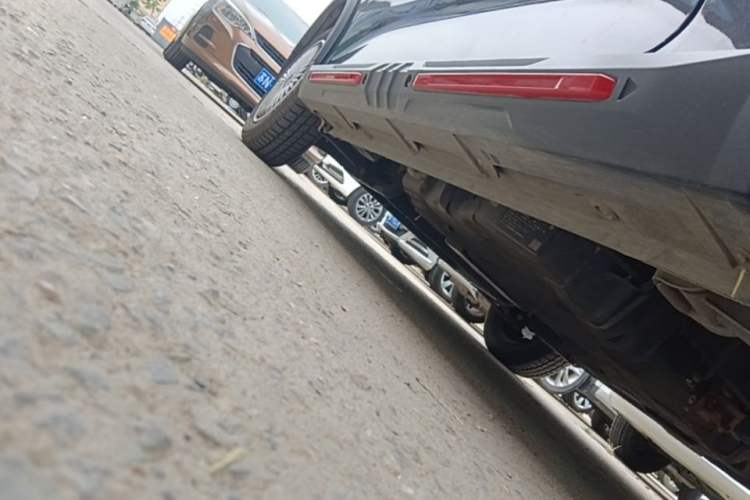 Used Wuling Hongguang MINIEV 2022 GAMEBOY 200km Gaming Edition with Lithium Iron Phosphate Left Side Sill