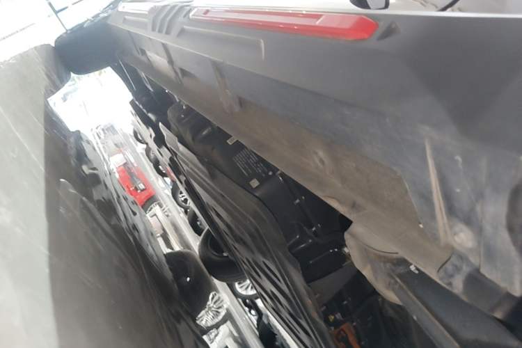 Used Wuling Hongguang MINIEV 2022 GAMEBOY 200km Gaming Edition with Lithium Iron Phosphate Left Side Sill
