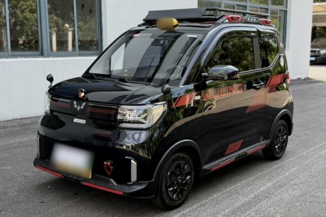 Ojetý Wuling Hongguang MINIEV 2022 GAMEBOY 300km Enthusiast Model with Lithium Iron Phosphate