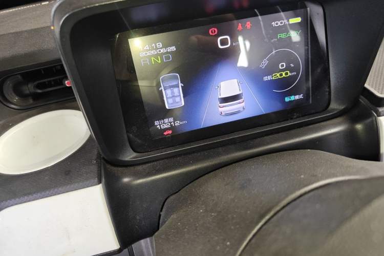 Used Wuling Hongguang MINIEV 2022 GAMEBOY 200km Play Edition with Lithium Iron Phosphate Odometer Close Up