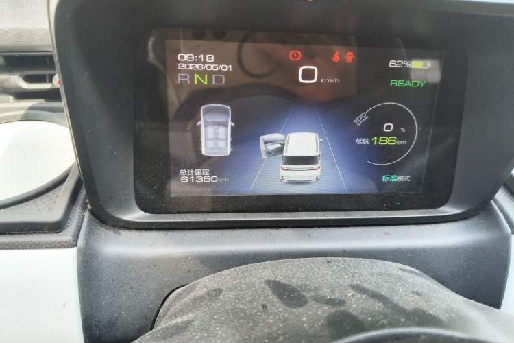 Used Wuling Hongguang MINIEV 2022 GAMEBOY 300km Enthusiast Model with Lithium Iron Phosphate Odometer Close Up