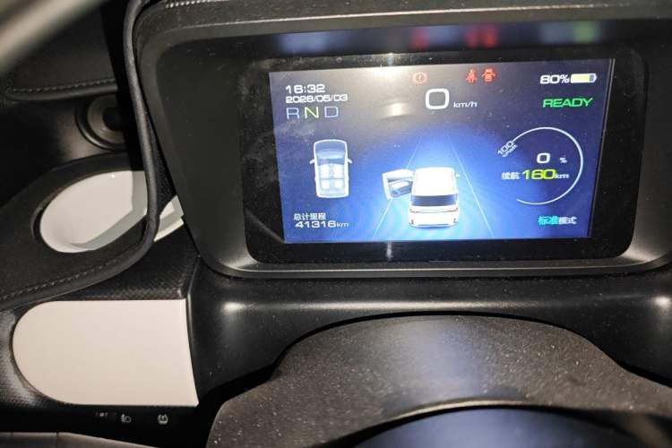 Used Wuling Hongguang MINIEV 2022 GAMEBOY 200km Gaming Edition with Lithium Iron Phosphate Odometer Close Up