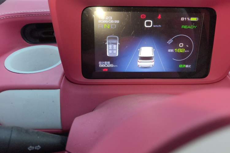 Used Wuling Hongguang MINIEV 2022 GAMEBOY 200km Gaming Edition with Lithium Iron Phosphate Odometer Close Up