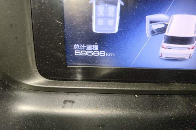 Used Wuling Hongguang MINIEV 2022 GAMEBOY 300km Enthusiast Model with Lithium Iron Phosphate Odometer Close Up