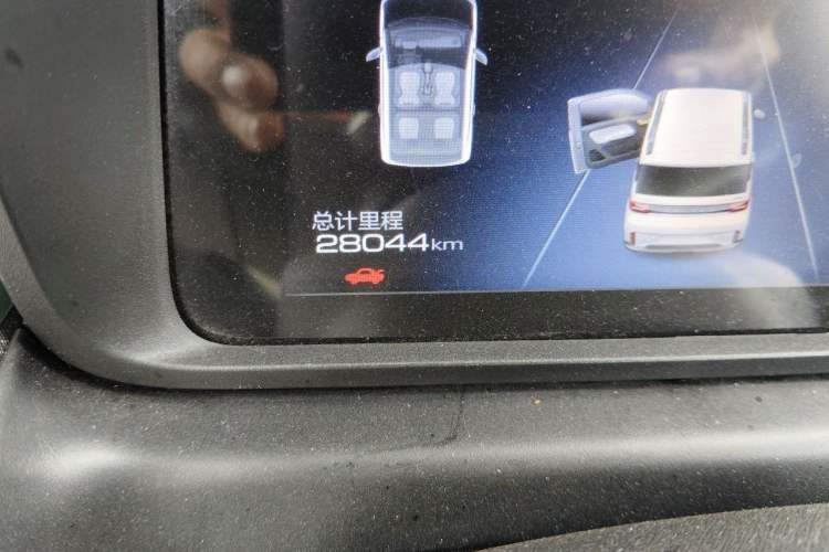 Used Wuling Hongguang MINIEV 2022 GAMEBOY 200km Gaming Edition with Lithium Iron Phosphate Odometer Close Up