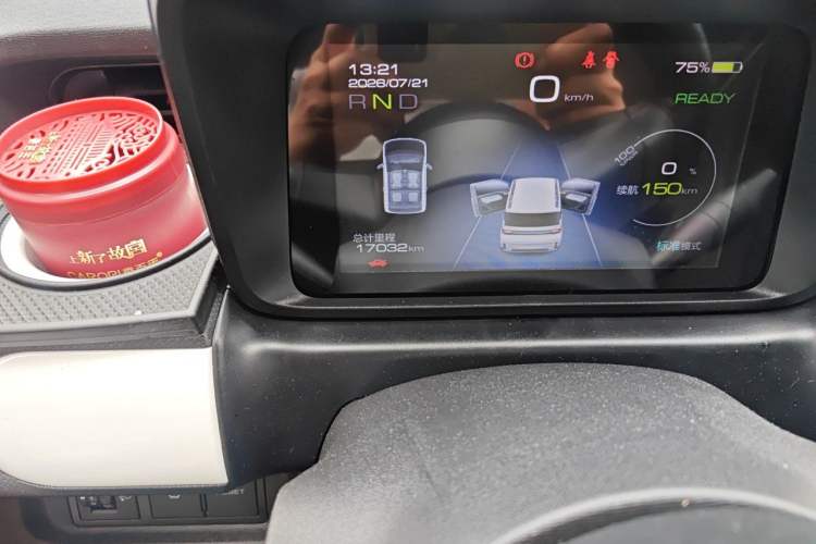 Used Wuling Hongguang MINIEV 2022 GAMEBOY 200km Gaming Edition with Lithium Iron Phosphate Odometer Close Up