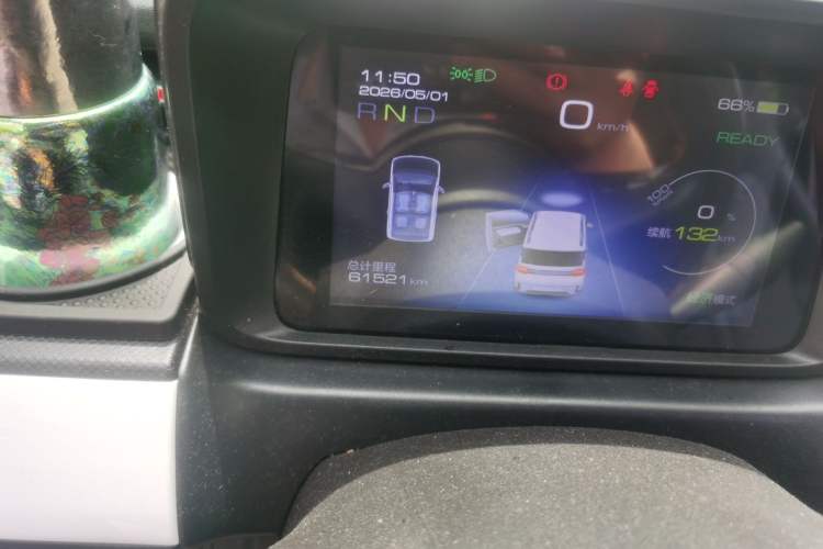 Used Wuling Hongguang MINIEV 2022 GAMEBOY 200km Gaming Edition with Lithium Iron Phosphate Odometer Close Up