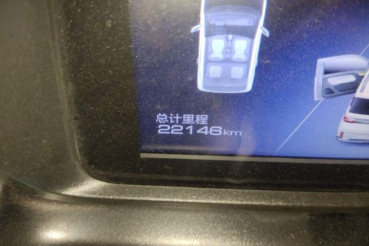 Used Wuling Hongguang MINIEV 2022 GAMEBOY 300km Enthusiast Model with Lithium Iron Phosphate Odometer Close Up