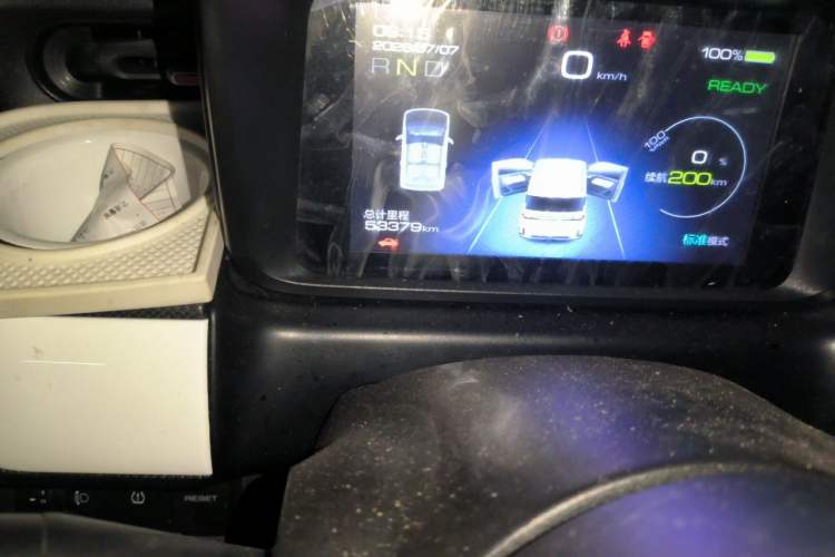 Used Wuling Hongguang MINIEV 2022 GAMEBOY 200km Gaming Edition with Lithium Iron Phosphate Odometer Close Up