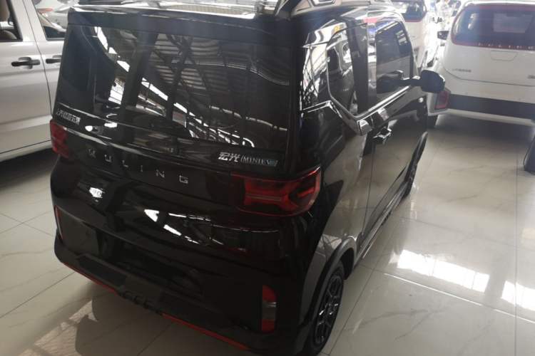Used Wuling Hongguang MINIEV 2022 GAMEBOY 300km Enthusiast Model with Lithium Iron Phosphate Rear Right 45 Deg