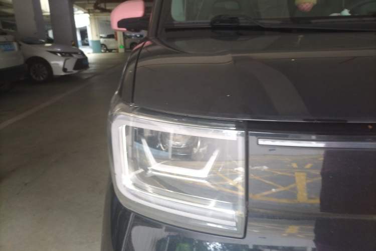 Used Wuling Hongguang MINIEV 2022 GAMEBOY 300km Enthusiast Model with Lithium Iron Phosphate Right Front Headlight