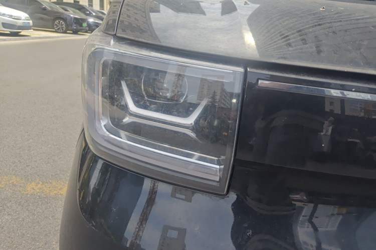 Used Wuling Hongguang MINIEV 2022 GAMEBOY 200km Gaming Edition with Lithium Iron Phosphate Right Front Headlight