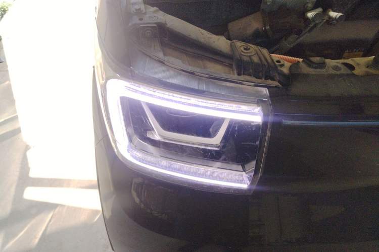 Used Wuling Hongguang MINIEV 2022 GAMEBOY 200km Gaming Edition with Lithium Iron Phosphate Right Front Headlight