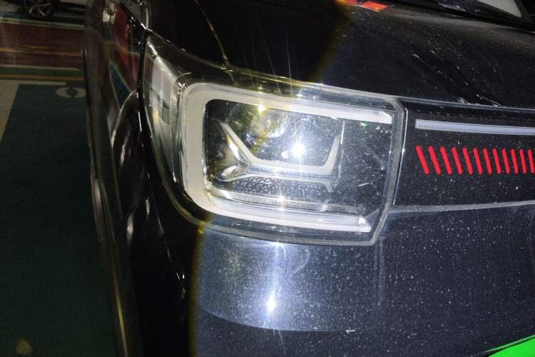 Used Wuling Hongguang MINIEV 2022 GAMEBOY 300km Enthusiast Model with Lithium Iron Phosphate Right Front Headlight