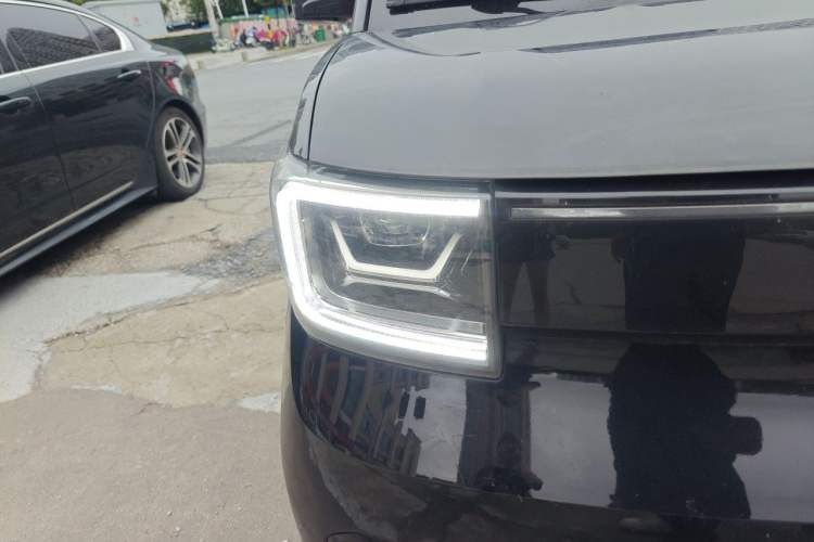 Used Wuling Hongguang MINIEV 2022 GAMEBOY 200km Gaming Edition with Lithium Iron Phosphate Right Front Headlight