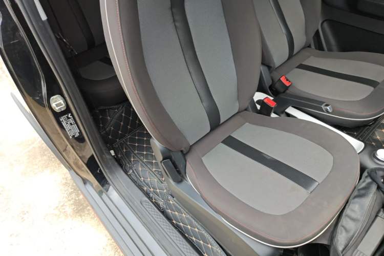 Used Wuling Hongguang MINIEV 2022 GAMEBOY 300km Play Edition Lithium Iron Phosphate Right Front Seat