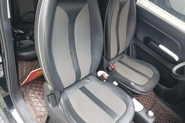 Used Wuling Hongguang MINIEV 2022 GAMEBOY 200km Gaming Edition with Lithium Iron Phosphate Right Front Seat