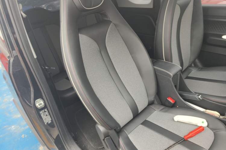Used Wuling Hongguang MINIEV 2022 GAMEBOY 200km Gaming Edition with Lithium Iron Phosphate Right Front Seat
