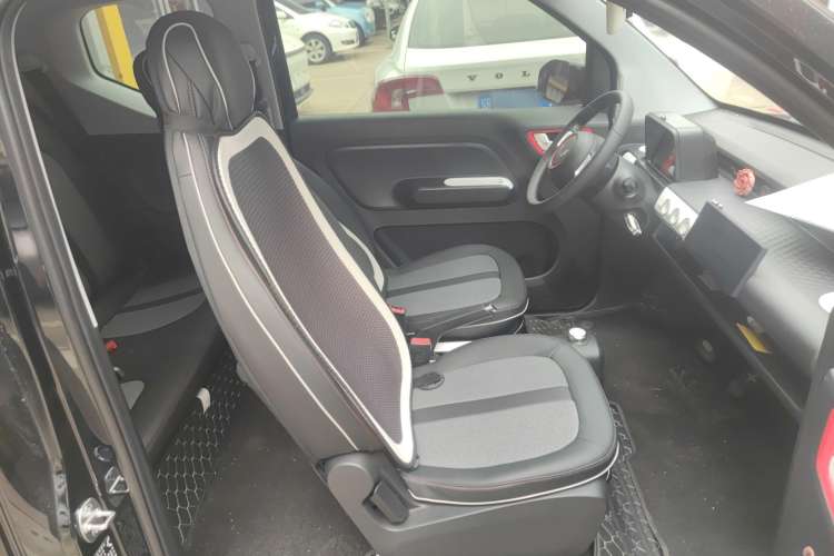 Used Wuling Hongguang MINIEV 2022 GAMEBOY 200km Gaming Edition with Lithium Iron Phosphate Right Front Seat