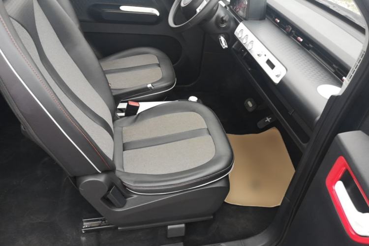 Used Wuling Hongguang MINIEV 2022 GAMEBOY 200km Gaming Edition with Lithium Iron Phosphate Right Front Seat