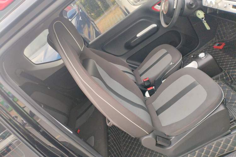 Used Wuling Hongguang MINIEV 2022 GAMEBOY 200km Play Edition with Lithium Iron Phosphate Right Front Seat