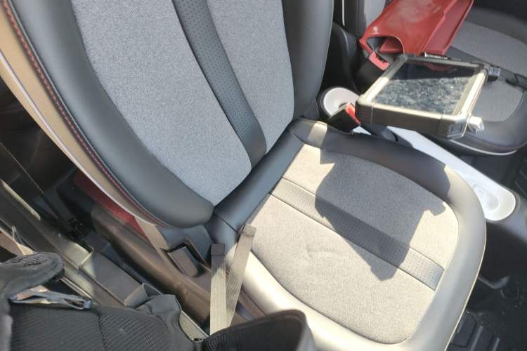 Used Wuling Hongguang MINIEV 2022 GAMEBOY 300km Enthusiast Model with Lithium Iron Phosphate Right Front Seat